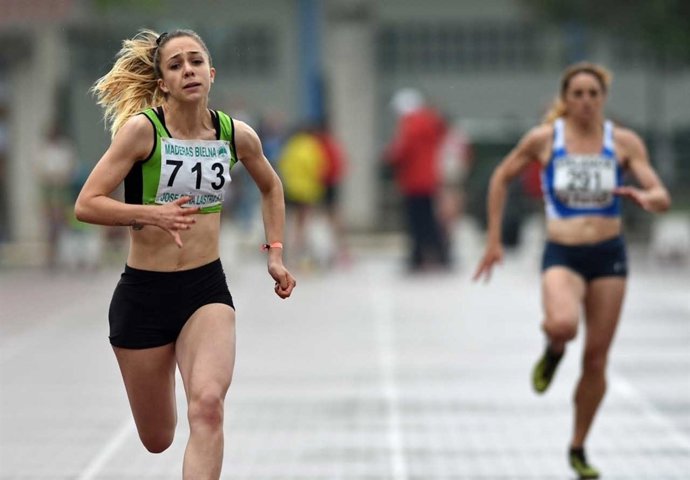 Lara Gómez durante la competición