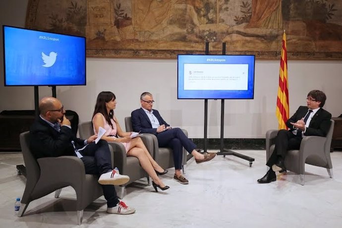 C.Puigdemont en una entrevista con preguntas enviadas desde twitter