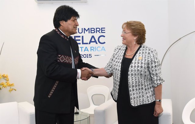 Evo Morales y Michelle Bachelet 