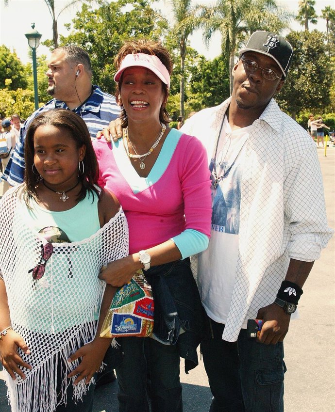 BOBBY KRISTINA, WHITNEY HOUSTON Y BOBBY BROWN