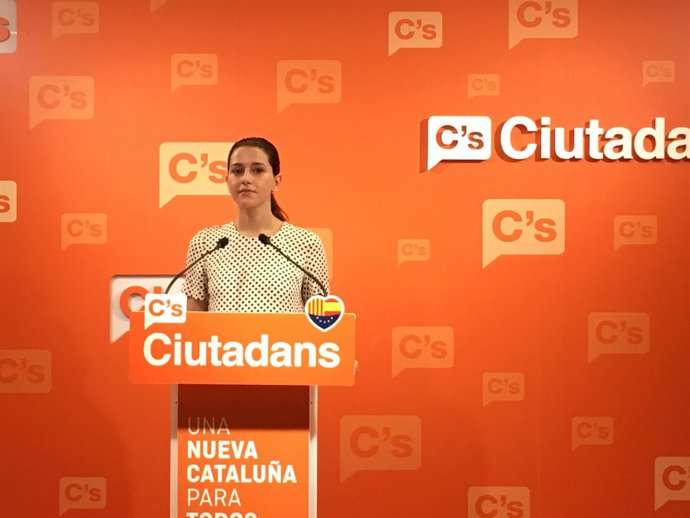 Inés Arrimadas, durante la rueda de prensa en la sede de C's.