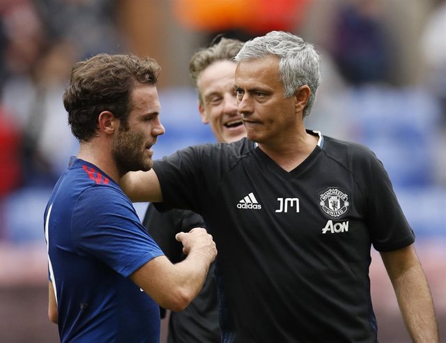 Juan Mata José Mourinho Manchester United