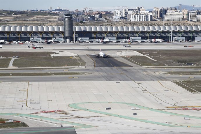 Torre de control, torres de control del aeropuerto de Barajas