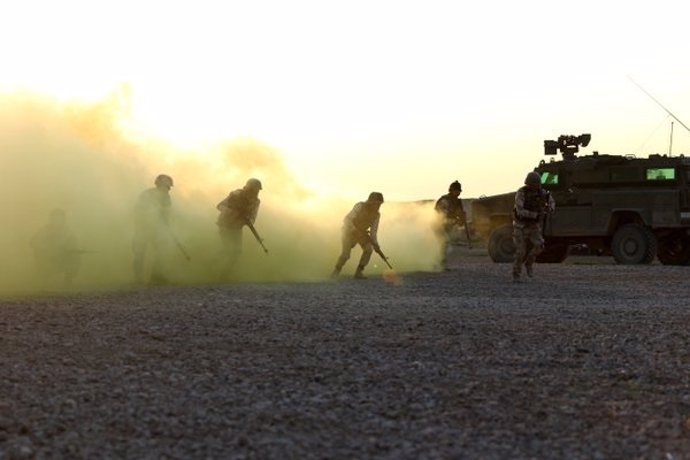 Adiestramiento de tropas iraquíes en la base de Besmayah