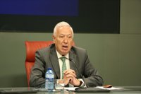 Margallo recuerda a Rivera que la Constitución prohíbe que el Rey "borboneé" 
