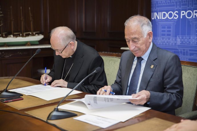 Diputación y Obispado sellan un nuevo acuerdo de colaboración.