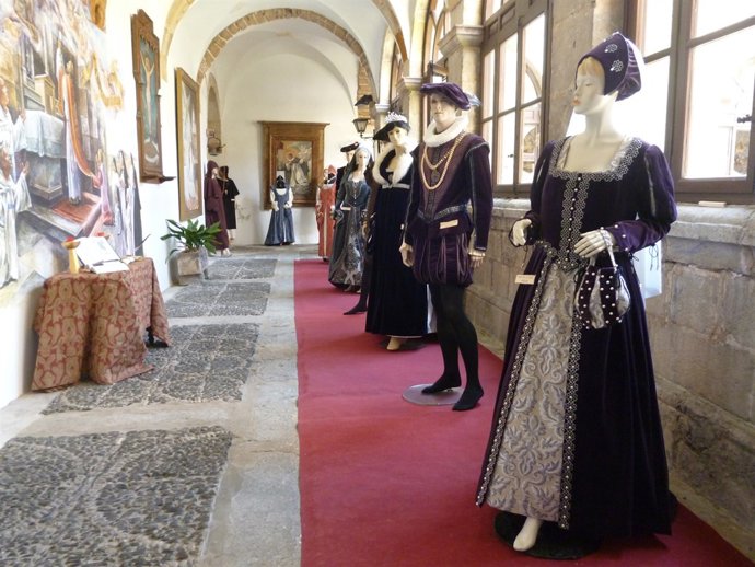 Exposición de trajes de Carlos V