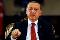 Erdogan insta a los inversores a no abandonar Turquía tras el intento de golpe de Estado