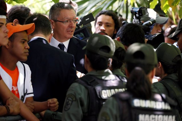 Ruiz-Gallardón en la audiencia de apelación de Leopoldo López 