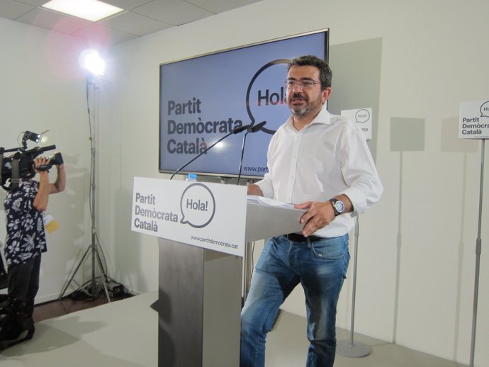 El portavoz de la jornada de primarias del PDC, F. Sánchez