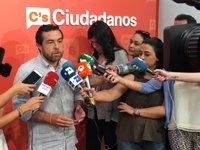 Gutiérrez (Ciudadanos) critica las "despectivas" declaraciones de Margallo sobre 'borbonear'