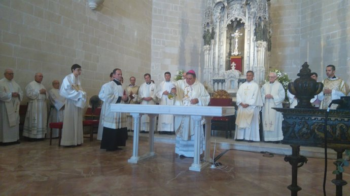 Consagración del altar de la iglesia de Santiago de Jerez