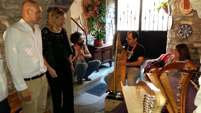 Marta Gascón en su visita a la Feria.