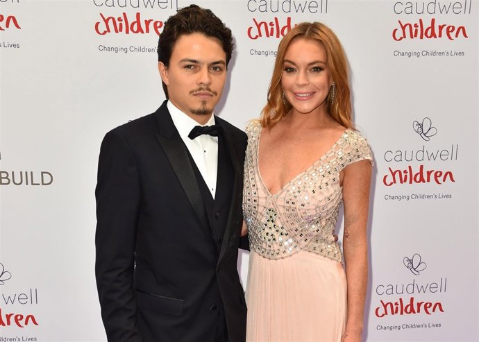  LINDSAY LOHAN Y SU PAREJA EGOR TABARASOV
