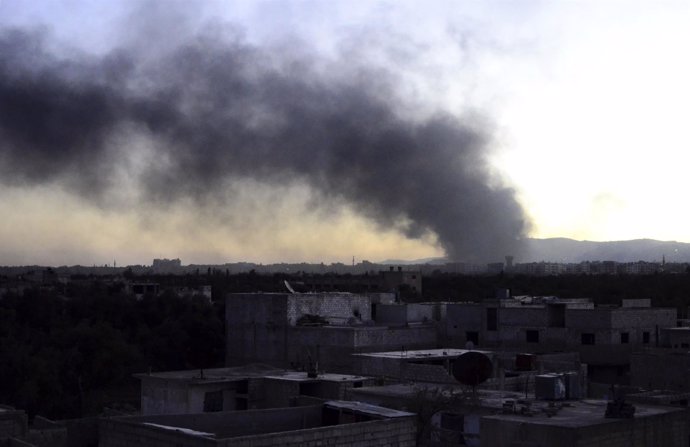 Una columna de humo en Damasco