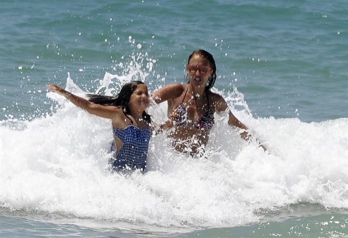 Paula Echevarría y su hija Daniela/ RAFA ESPANA
