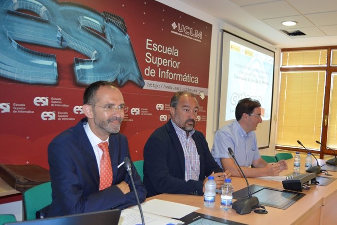 UCLM: Los Alumnos De Los Campus Científicos De Verano De La UCLM Tienen Un 10 % 