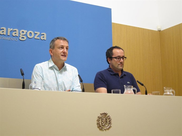 Fernando Rivarés y Alberto Cubero, hoy en rueda de prensa en el Ayuntamiento