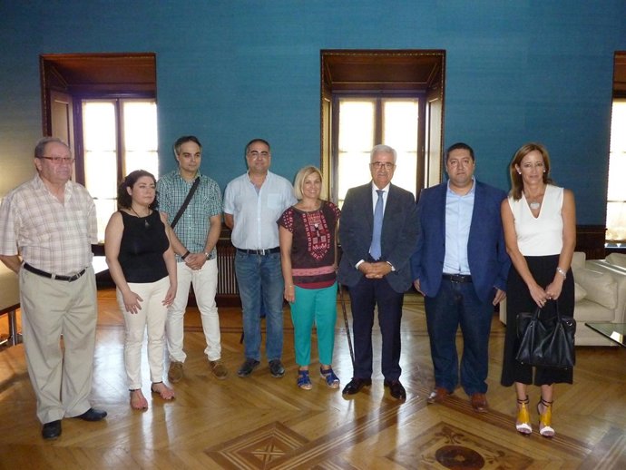 Junta firma convenio con la Federación Andauza de Emigrantes Retornados.