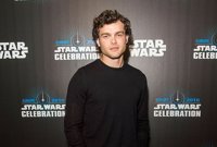 Disney estaría planeando una trilogía de Han Solo con Alden Ehrenreich