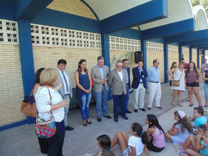 Visita de Francisco José Romero a la Escuela de Verano