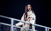 Rihanna regaña a sus fans por cazar Pokemons en sus conciertos