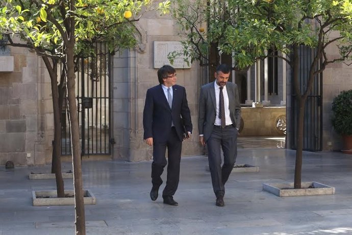 El pte.C.Puigdemont y el conseller de Cultura (Gencat)