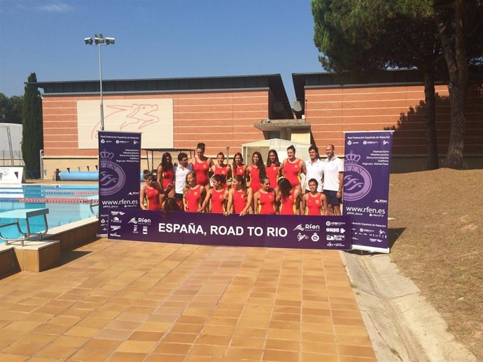 La selección femenina de waterpolo en el CAR de Sant Cugat