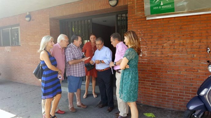 Imagen a la entrada del centro de salud Huertas del Rey.