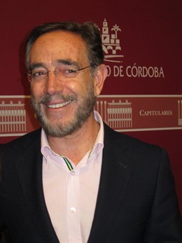 El consejero de Fomento y Vivienda de la Junta de Andalucía, Felipe López