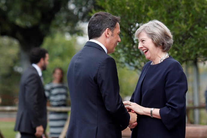 Matteo Renzi y Theresa May