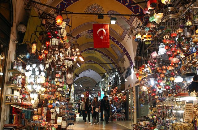 Turistas en el Gran Bazar de Estambul