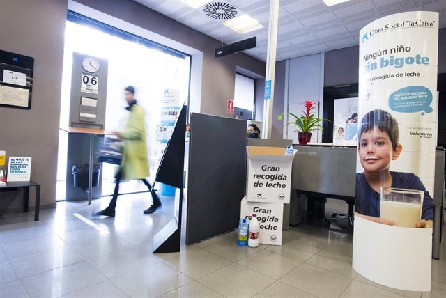 LaCaixa. Campaña de recogida de leche