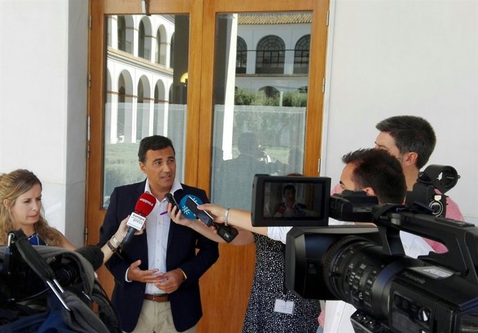 El diputado de Ciudadanos Carlos Hernández White valora los datos de la EPA