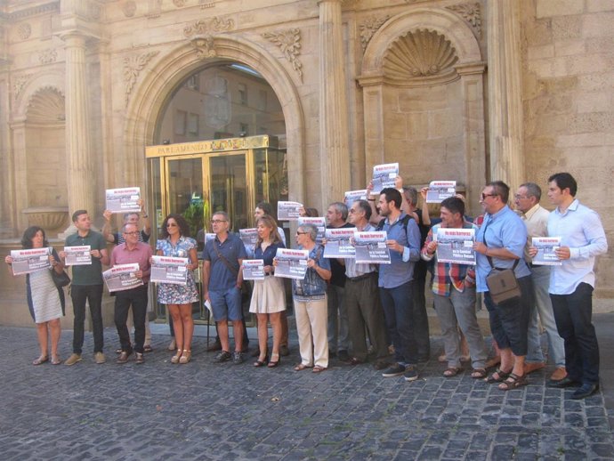 Miembros de la Plataforma, en la concentración