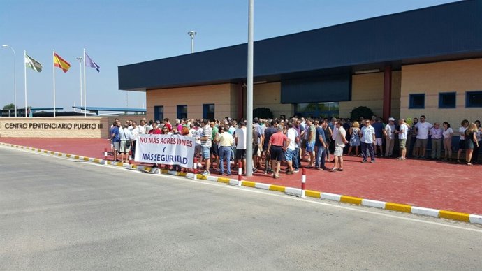 Trabajadores de Puerto III secundan una protesta 