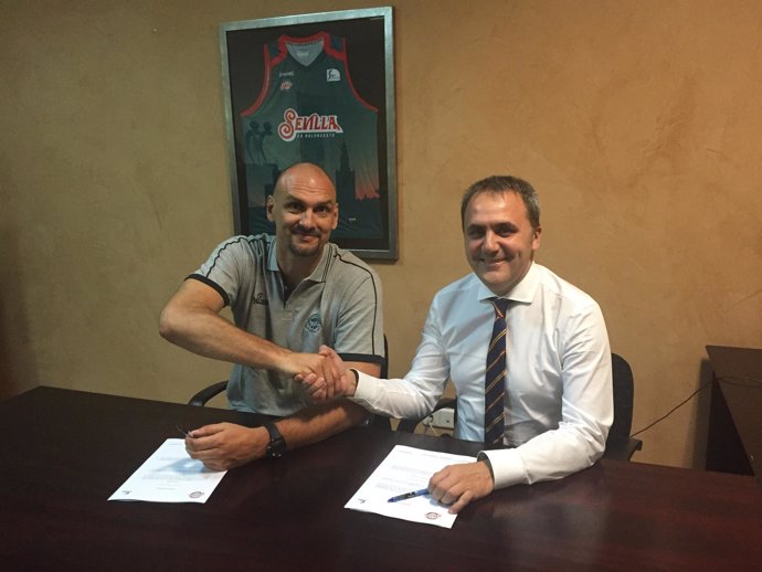 Zan Tabak, técnico del nuevo Baloncesto Sevilla