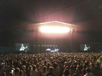 Alejandro Sanz hace vibrar a miles de personas en Huelva con sus canciones de toda la vida