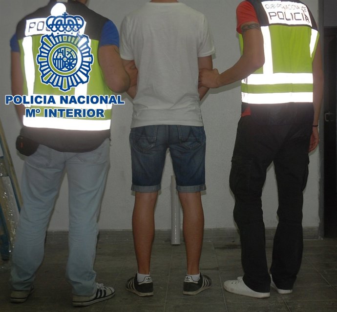 Nota De Prensa Policial: " La Policía Nacional Detiene A Siete Jóvenes Extremist