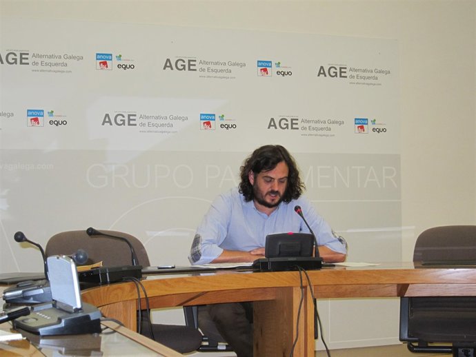 Antón Sánchez durante una rueda de prensa
