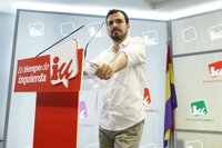 Alberto Garzón emplaza a Pedro Sánchez a negociar ya para un gobierno alternativo
