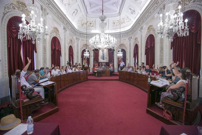 Pleno del Ayuntamiento de Cádiz 