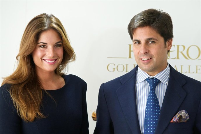 Lourdes Montes y Francisco Rivera durante la presentación del nuevo 'Ferrero'