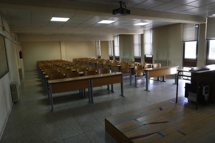 Universidad, alumnos, estudiantes, estudios, matrícula, universitarios, clases