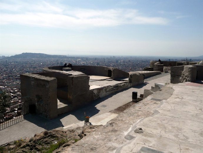 Batería antiaérea del Turó de la Rovira (Barcelona)