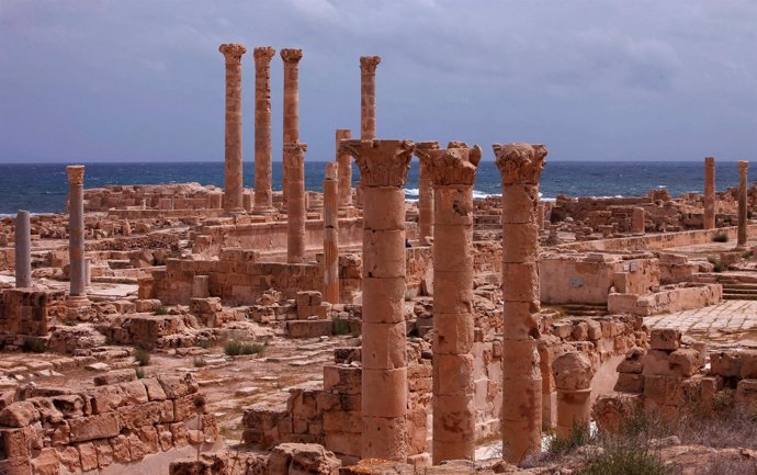 Ruinas romanas en la costa de Sabratha, Libia