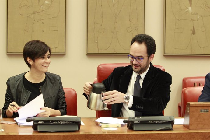 Isabel Rodríguez y Antonio Hernando