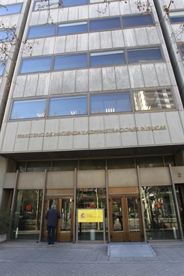  Ministerio De Hacienda Y Administraciónes Públicas