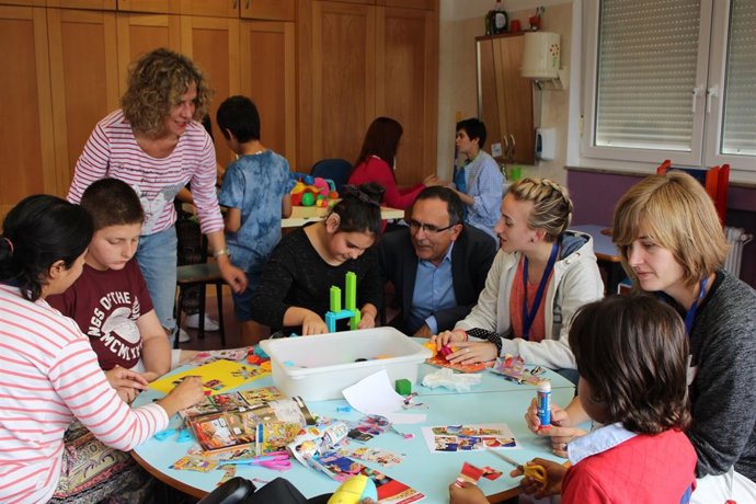Visita del alcalde a participantes en el programa