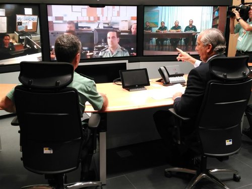 Fernández de Mesa durante la presentación de las operaciones Indalo y Hera